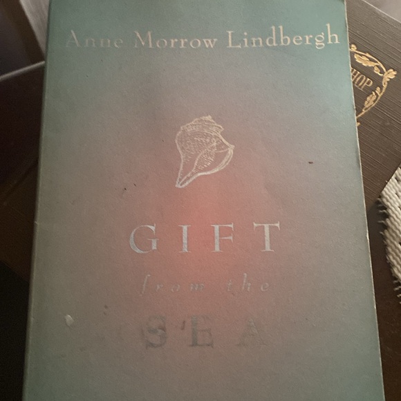 Meet your Posher, Angie (GOODGLOVE) - Picture 7 of 7